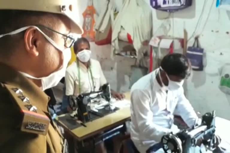 prisoners are making masks