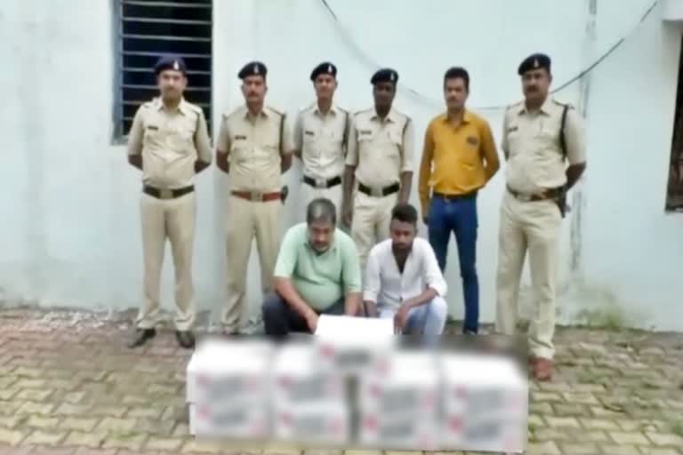 two-members-of-liquor-smuggling-gang-arrested-in-durg