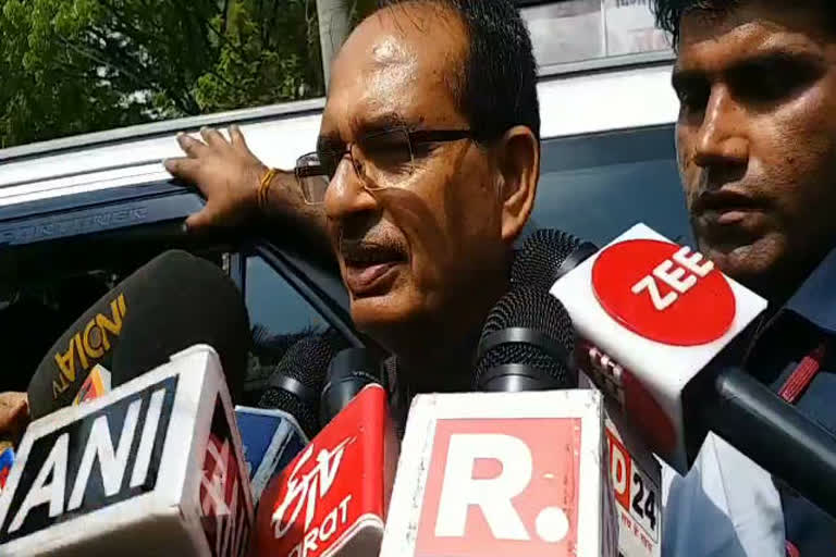 Shivraj Singh has targeted Congress on floor test