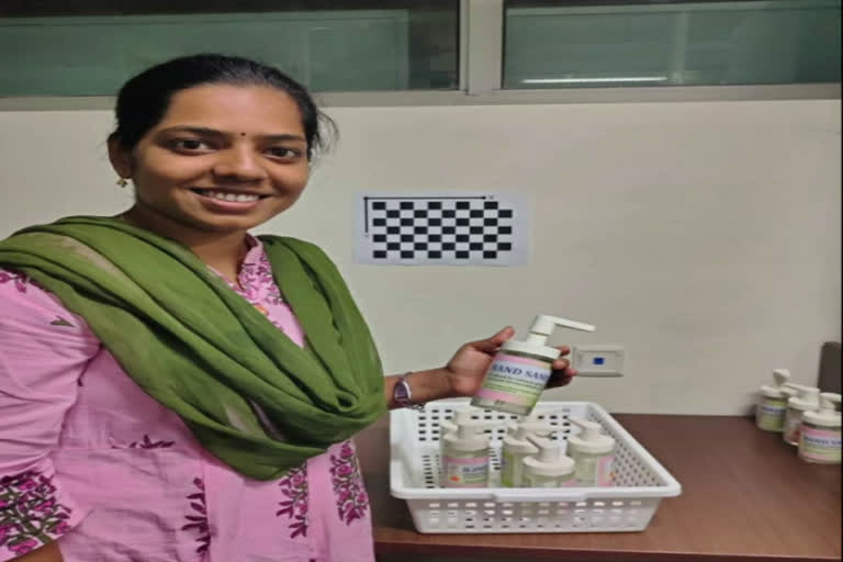 A Hyderabad IIT student who made sanitizer at ramachandrapuram sangareddy