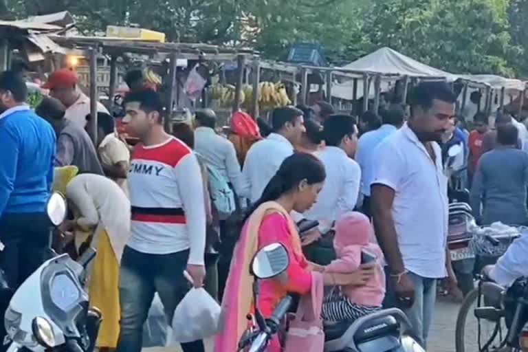 people buying more vegetable after rumour in fatehabad