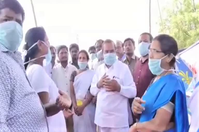 MLA Manikya Rao visits corona