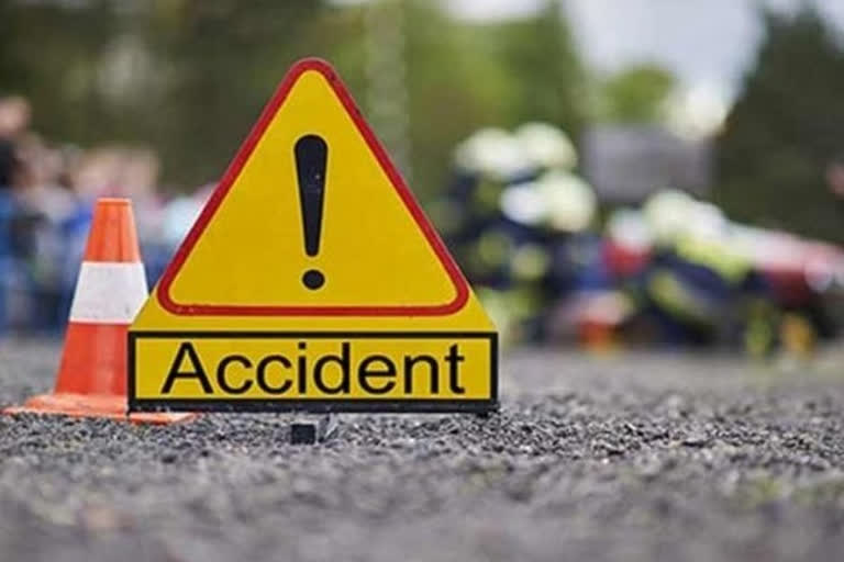 man died in road accident at danthalapalli in mahaboobabad