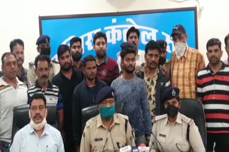 5 accused arrested