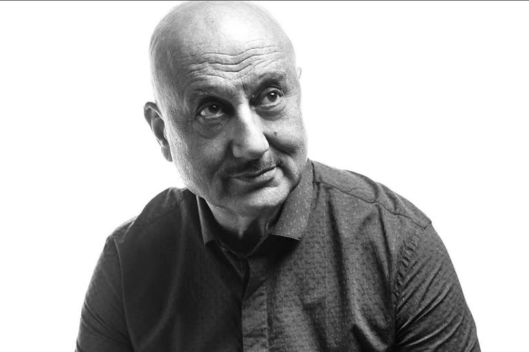 Anupam Kher self-quarantines on returning from New York