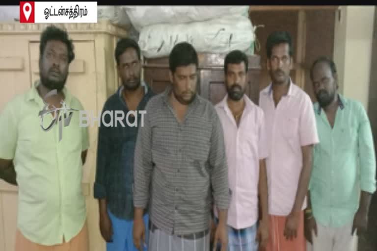 dindigul_gambling_news  gambling gang arrested in dindigul  gambling gang arrested  திண்டுக்கல்லில் சூதாட்ட கும்பல் கைது  சூதாட்ட கும்பல் கைது  சூதாட்டம்  gambling