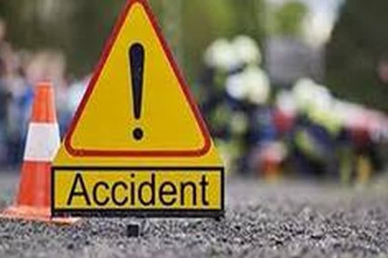 Road accident in Takhatpur