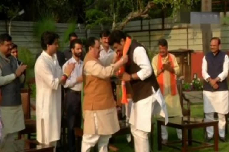 Rebel Madhya Pradesh Cong MLAs join BJP