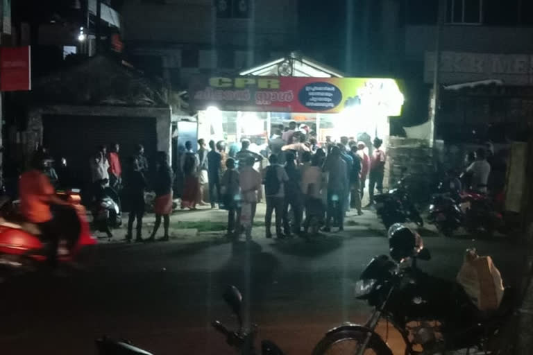 വയനാട്  Janata curfew  Wayanad  Wayanad markets  Massive crowds  വയനാട്ടിലെ മാര്‍ക്കറ്റുകള്‍