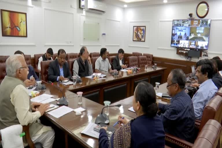 cm manohar lal meeting with district administration on corona virus in haryana