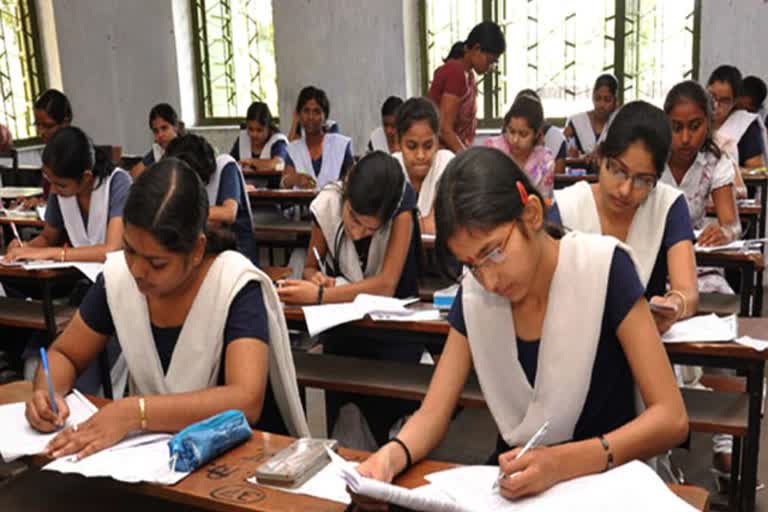 Teachers' request to postpone 11,12th public exam