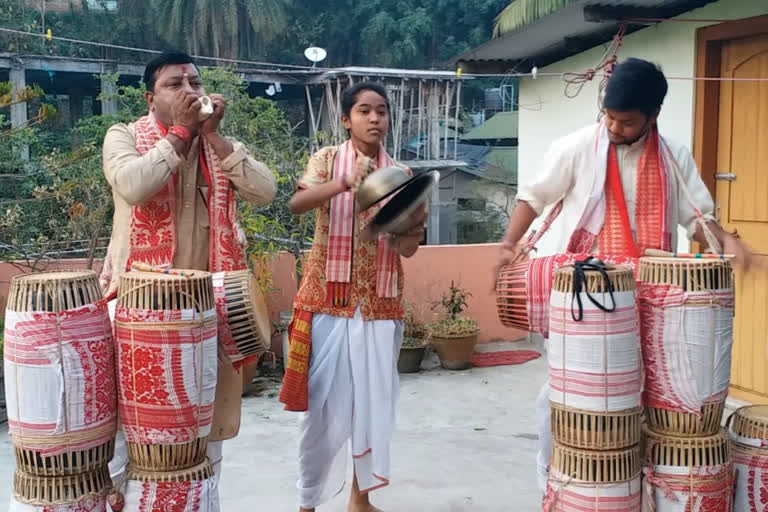 জনতাৰ কাৰ্ফিউৰ সফল পৰিক্ৰমা সোমনাথ বৰাৰ