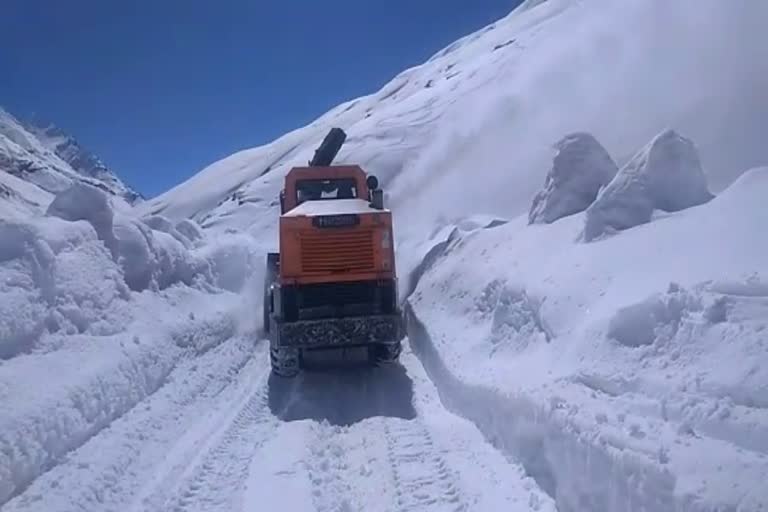 Rohtang Pass opened