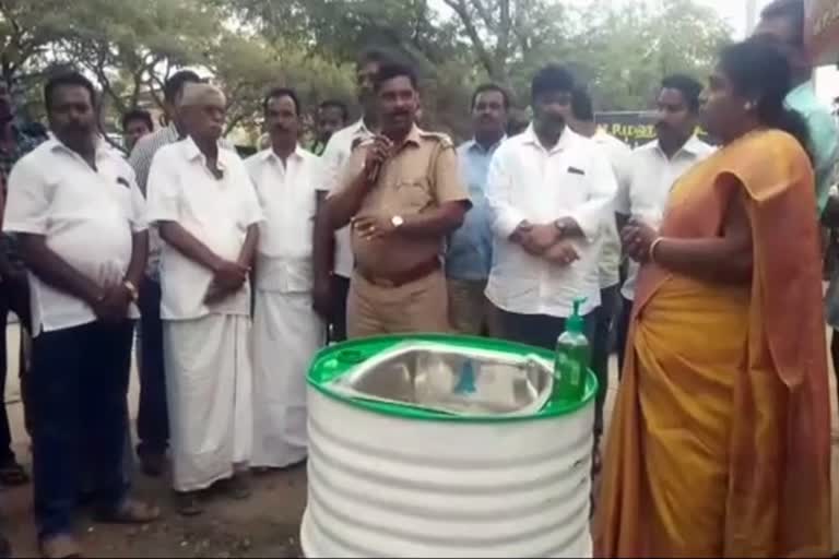 கரோனா வைரஸ் விழிப்புணர்வு காரணமாக 10 இடங்களில் கை கழுவும் தொட்டி நிறுவப்பட்டுள்ளது