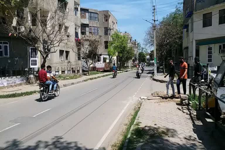 Chandigarh lockdown but movement continues on roads