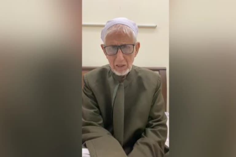 لکھنؤ: گھنٹہ گھر میں جاری مظاہرے کو ملتوی کرنے کی اپیل