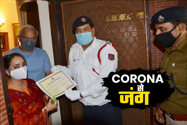 delhi traffic police meet people thanks for support during corona