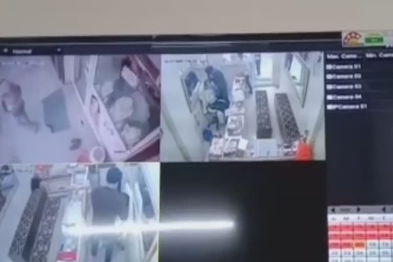 miscreants tried to rob a jewelery shop in gurugram