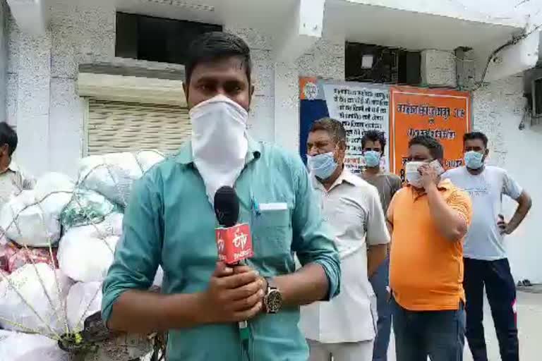 The MLA from Panipat distributed sanitizer and mask to protect the corona