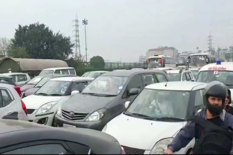 jam in gurugram delhi border