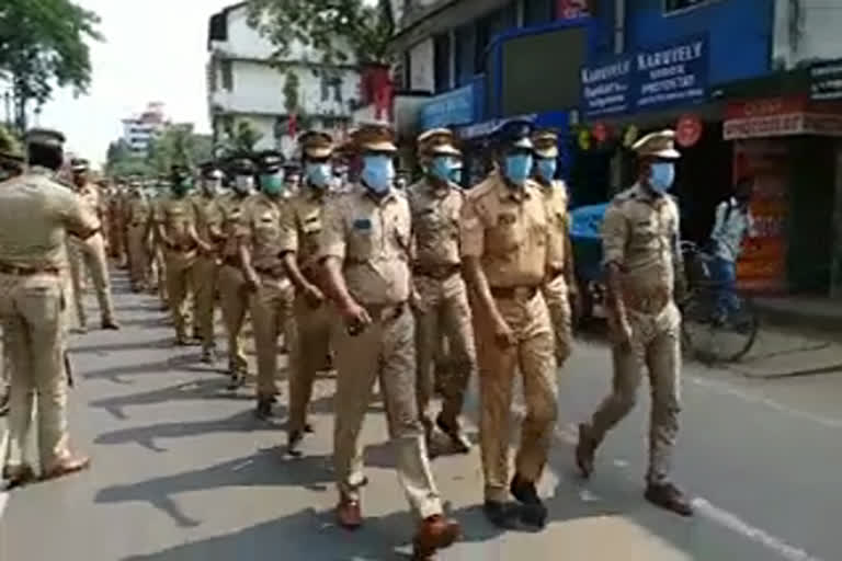 Ban on Alappuzha; Police conducted a route march  Ban on Alappuzha  Police conducted a route march  പൊലീസ് റൂട്ട്മാർച്ച് നടത്തി\  ആലപ്പുഴയിൽ നിരോധനാജ്ഞ  ആലപ്പുഴയിൽ നിരോധനാജ്ഞ; പൊലീസ് റൂട്ട്മാർച്ച് നടത്തി