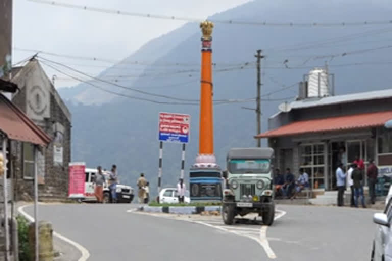 Checkposts closed; Strict control over the borderട  ചെക്പോസ്റ്റുകൾ അടച്ചു; അതിർത്തിയിൽ കർശന നിയന്ത്രണം  ചെക്പോസ്റ്റുകൾ അടച്ചു  അതിർത്തിയിൽ കർശന നിയന്ത്രണം