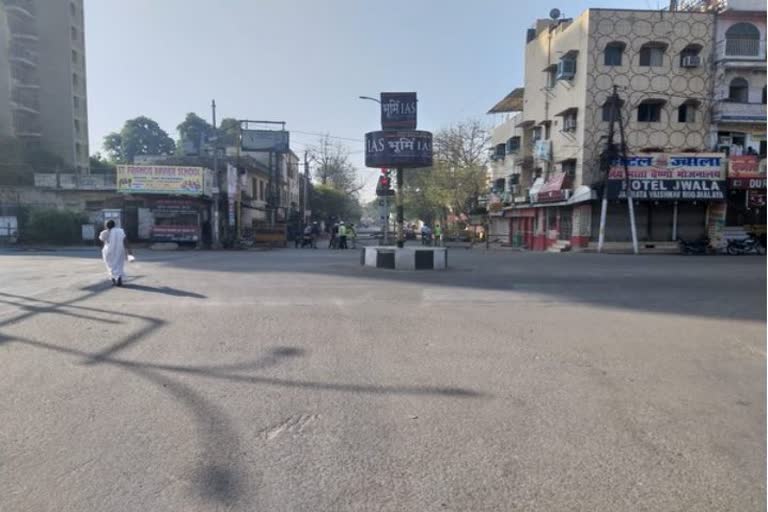 lucknow-is-deserted-after-the-lockdown-over-coronavirus