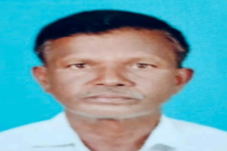 husband-funeral-by-wife-at-narayangiri-village-warangal-rural-districthusband-funeral-by-wife-at-narayangiri-village-warangal-rural-district