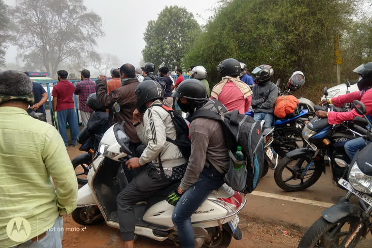 വയനാട്  അന്തർ സംസ്ഥാന അതിർത്തി'  കൊറോണ  കൊവിഡ്  കൊവിഡ് കെയർ സെന്‍റർ  covid care centre  covid  corona