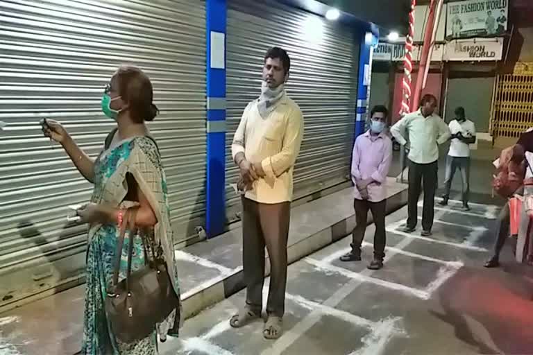 People making social distance in Dumka