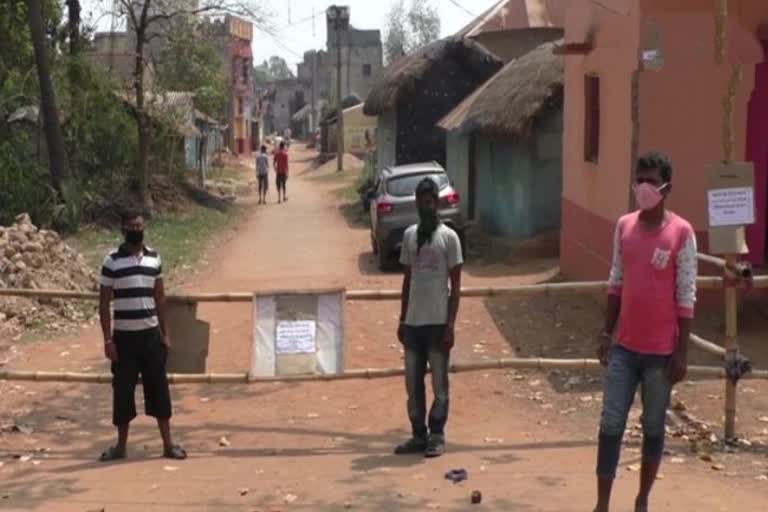 villagers-blocked-the-road-with-barricades-over-coronavirus