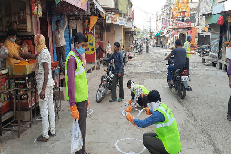 Marking is done outside shops in Ujjain