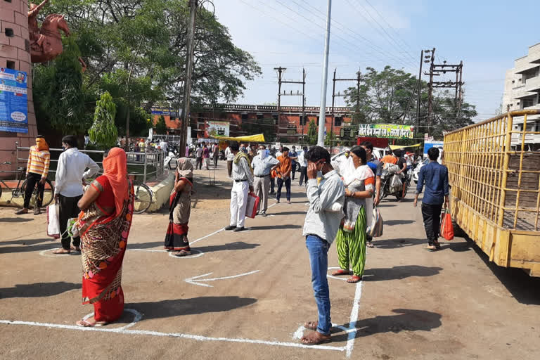 Marking in brihaspati market for social distance in bilaspur