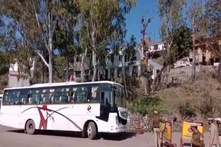 Haryana number tourist bus