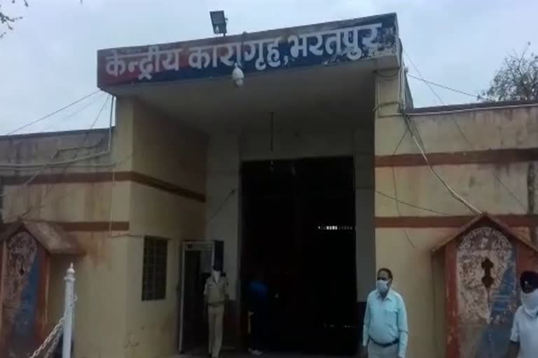 Prisoners fighting Saver jail Bharatpur