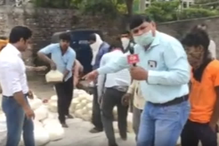 ETV Bharat impact: Delhi minority committee distribute food to Poor amid lockdown