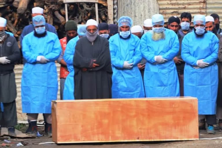 last rites of a man died due to coronavirus performed in sopore