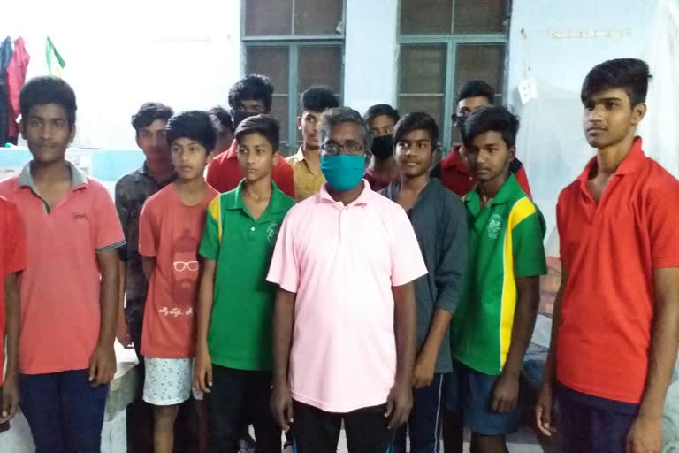 22 students of Telangana stranded in sahibganj