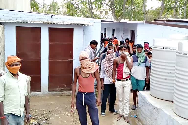 जयपुर में फंसे हैं 60 बिहारी मजदूर,  60 Bihari laborers trapped in Jaipur