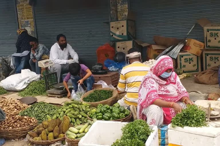 लॉकडाउन  के पांचवे दिन सब्जियों के दाम में आई गिरावट.