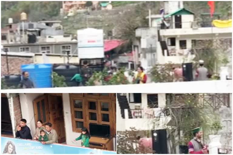 People doing hanuman aarti from their roof instead of temple in Kullu