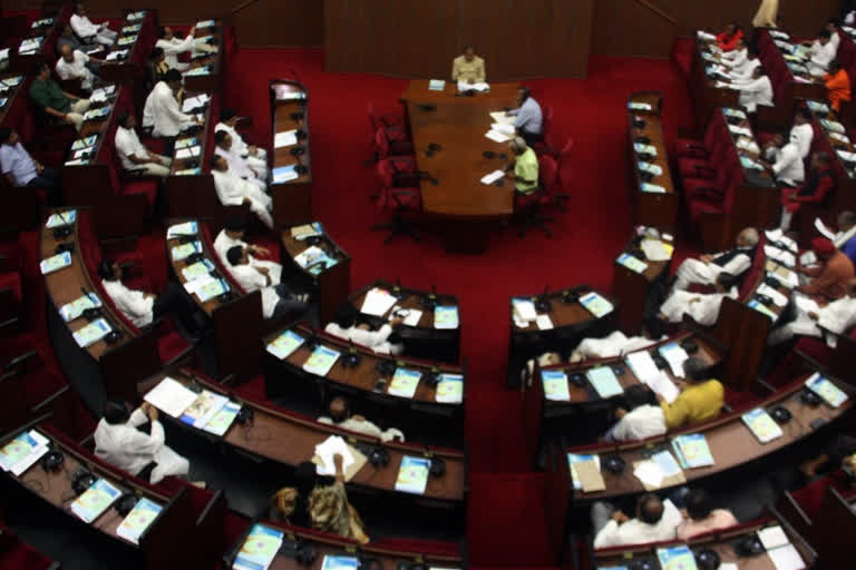 Odisha assembly speaker  odisha news  Odisha Assembly employees  Odisha leaders home quarantined  ஒடிசா சட்டப்பேரவையில் கரோனா வைரஸ்  ஒடிசா சட்டப்பேரவை அலுவலர்களுக்கு சபாநாயகர் உத்தரவு  கரோனா பாதிப்பு, ஒடிசா கரோனா பரவல்