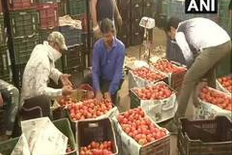 Vegetable prices rise in Delhi as lockdown hits supplyClerics call on Muslims to offer namaz at home amid COVID-19 outbreak  Vegetable prices  Delhi  COVID-19 outbreak  ഡൽഹിയിൽ പച്ചക്കറി വിലയിൽ വർധന  ഡൽഹി