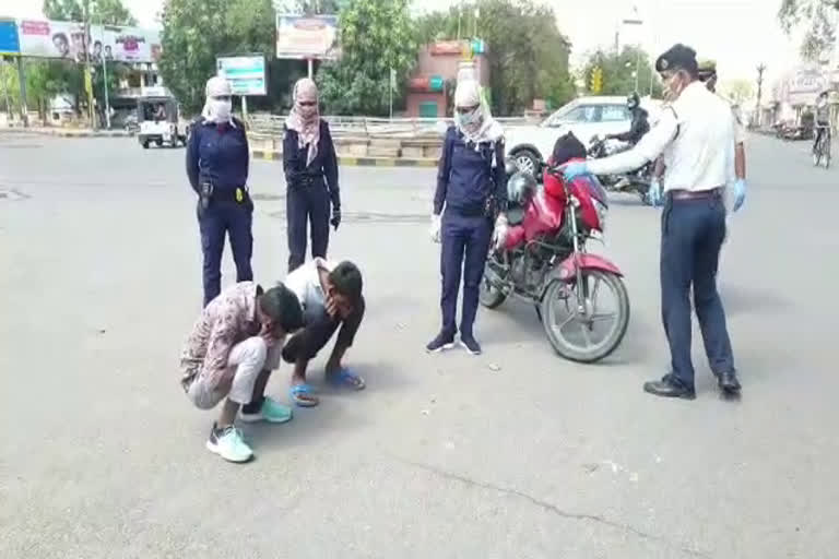 jodhpur police is in action, लोगो के खिलाफ पुलिस की कार्रवाई