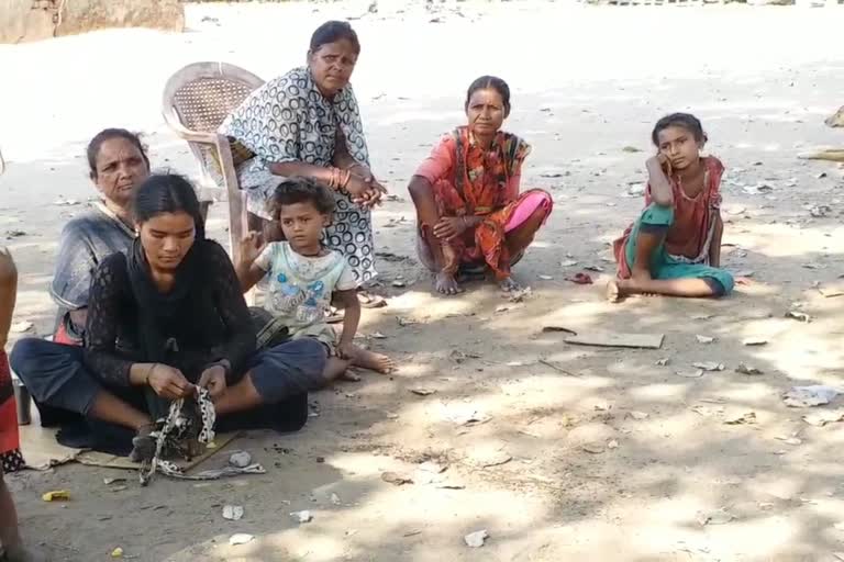 people in hunger, due to lockdown in kalahandi