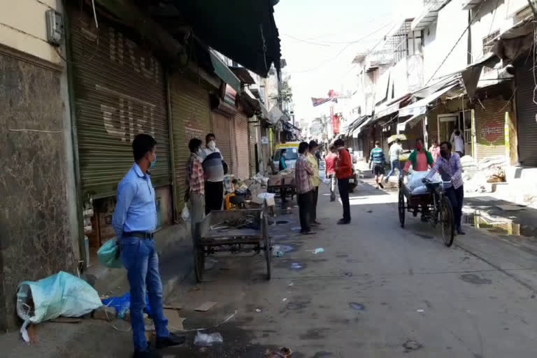 only one side shops will open in gurugram sadar bazaar in a day