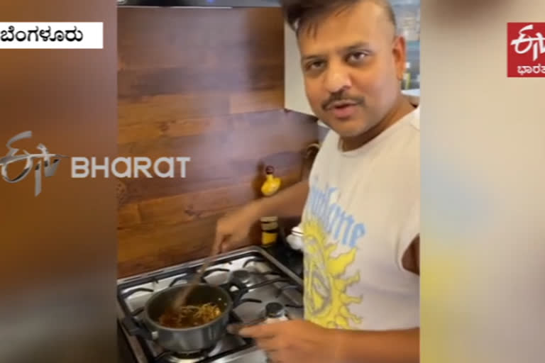 Akul surprises his wife by cooking special recipe