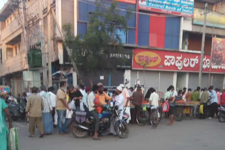 Corona virus panic: people dont care about lockdown in Gangavathi ban