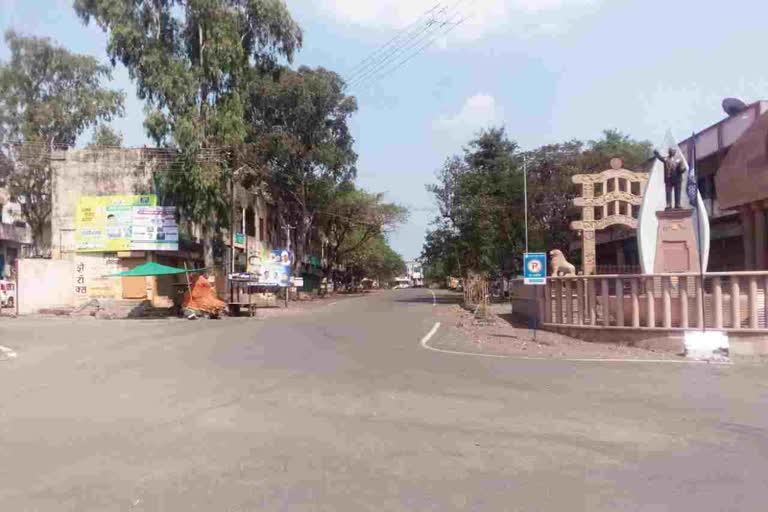 islampur city lockdown for 3 days even essentail services barred