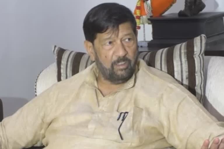 mp girish bapat announced 50 lac ruppes aid to corona patient